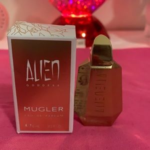Alien Mugler Eau de Parfum 6 Ml 100 Percent Authentic. Travel size.